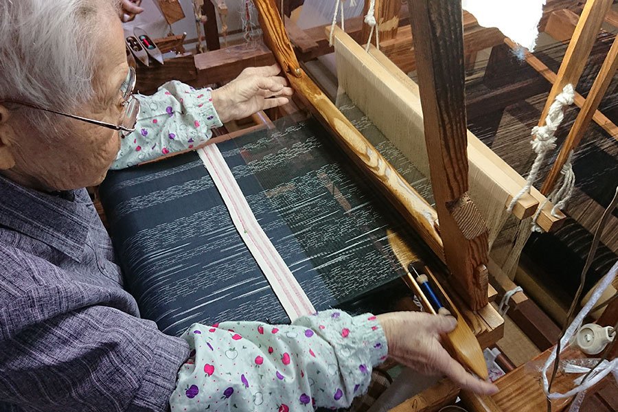 大瀬商店の織り工場